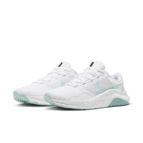 Brand New Nike Legend Essential 3 Womens Sneakers Dm1119 101